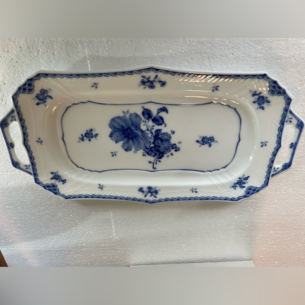 New Blue Europe China by Utsuwakan 14” Sandwich Tray